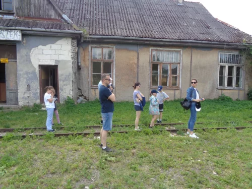 Postój w celu obrócenia drezyn.